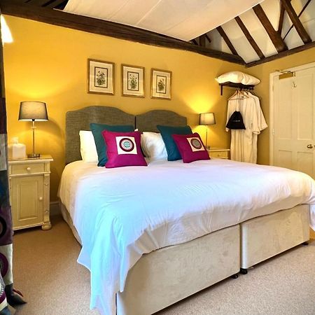 Hotel The Kings Head Dorking Zewnętrze zdjęcie