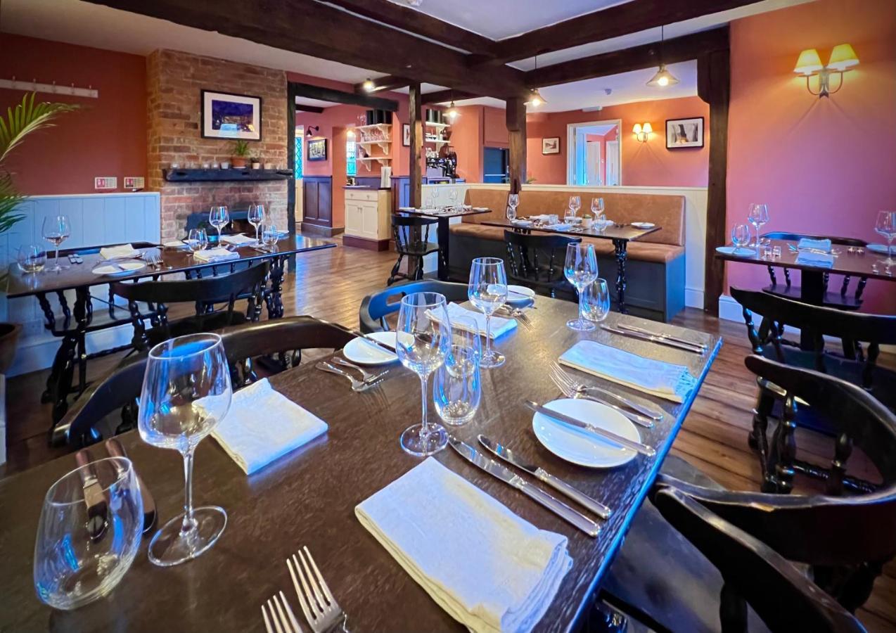 Hotel The Kings Head Dorking Zewnętrze zdjęcie