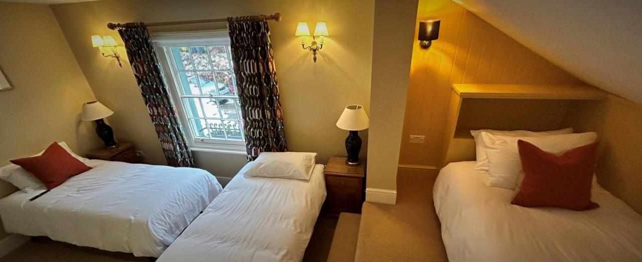 Hotel The Kings Head Dorking Zewnętrze zdjęcie